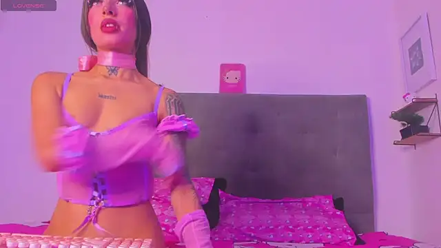 Snapshot of Andrea_flow chatting on 04-08-26, 11:27 Andrea flow online show from 04-08-26, 11:27