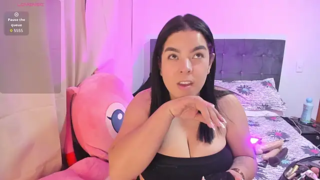 Kylie2211 online show from 07-04-26, 02:07