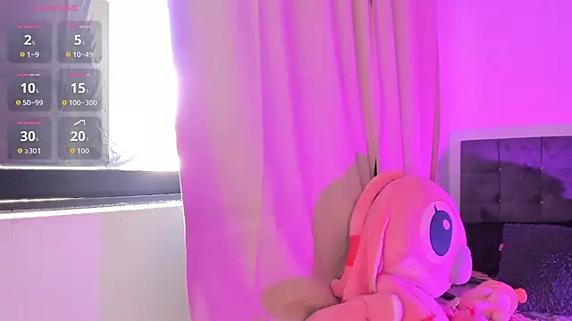 Kylie2211 online show from 07-10-26, 05:37