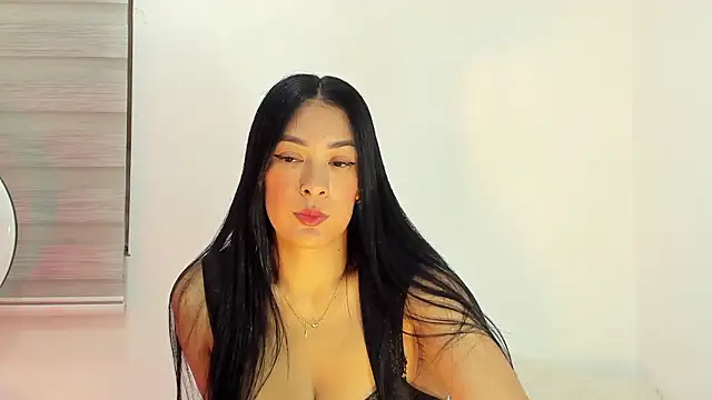 bella hadid1  online show from 03-04-26, 04:51