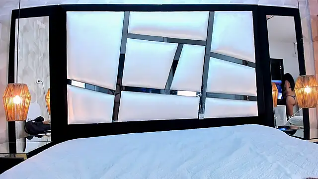 LiaObrien online show from 02-19-26, 09:22