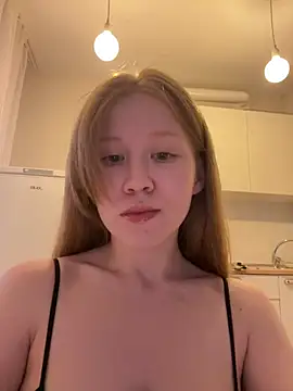 Snapshot of Eva_Weyne chatting on 07-11-26, 12:24 Eva Weyne online show from 07-11-26, 12:24