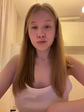 Snapshot of Eva_Weyne chatting on 07-19-26, 08:56 Eva Weyne online show from 07-19-26, 08:56