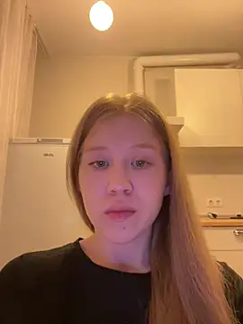 Snapshot of Eva_Weyne chatting on 07-20-26, 10:23 Eva Weyne online show from 07-20-26, 10:23
