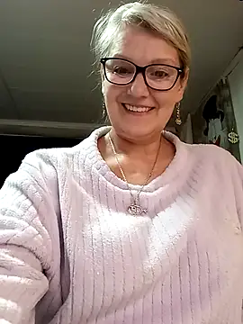 irinamaux online show from 04-19-26, 06:32