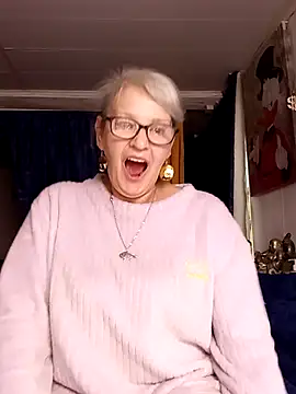 Snapshot of irinamaux chatting on 06-10-26, 04:34 irinamaux online show from 06-10-26, 04:34
