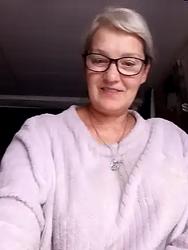 Snapshot of irinamaux chatting on 06-15-26, 12:35 irinamaux online show from 06-15-26, 12:35