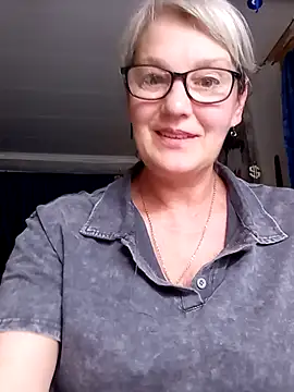 Snapshot of irinamaux chatting on 06-24-26, 07:18 irinamaux online show from 06-24-26, 07:18