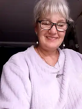 Snapshot of irinamaux chatting on 07-02-26, 06:08 irinamaux online show from 07-02-26, 06:08