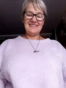 Snapshot of irinamaux chatting on 07-05-26, 05:14 irinamaux online show from 07-05-26, 05:14