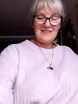 Snapshot of irinamaux chatting on 07-05-26, 05:20 irinamaux online show from 07-05-26, 05:20