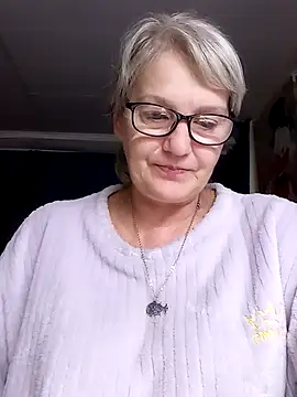 Snapshot of irinamaux chatting on 07-10-26, 02:16 irinamaux online show from 07-10-26, 02:16
