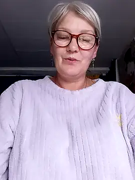 Snapshot of irinamaux chatting on 07-18-26, 05:22 irinamaux online show from 07-18-26, 05:22