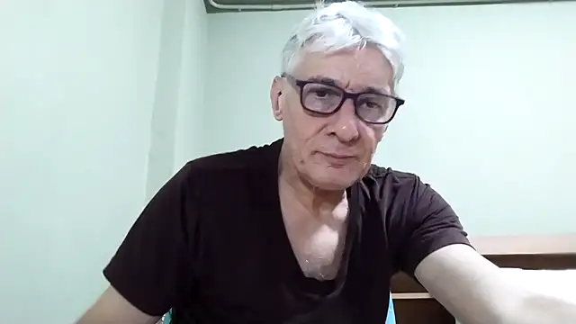 Snapshot of BIGUNCUTHARDCOCK chatting on 01-12-26, 02:55 BIGUNCUTHARDCOCK online show from 01-12-26, 02:55