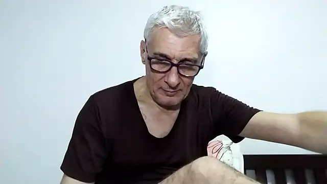 Snapshot of BIGUNCUTHARDCOCK chatting on 02-01-26, 01:09 BIGUNCUTHARDCOCK online show from 02-01-26, 01:09