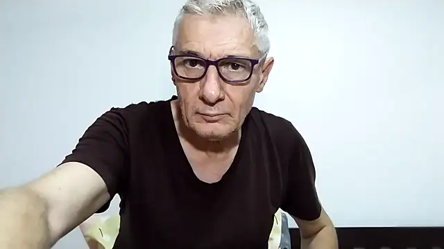 Snapshot of BIGUNCUTHARDCOCK chatting on 02-27-26, 12:43 BIGUNCUTHARDCOCK online show from 02-27-26, 12:43