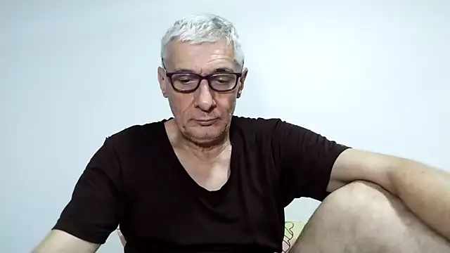 Snapshot of BIGUNCUTHARDCOCK chatting on 02-28-26, 01:34 BIGUNCUTHARDCOCK online show from 02-28-26, 01:34