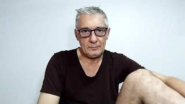 Snapshot of BIGUNCUTHARDCOCK chatting on 03-15-26, 01:55 BIGUNCUTHARDCOCK online show from 03-15-26, 01:55