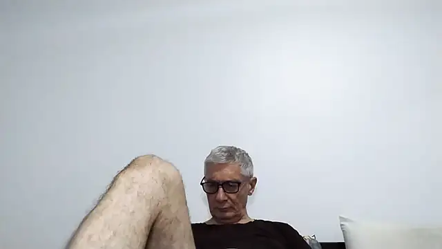 Snapshot of BIGUNCUTHARDCOCK chatting on 03-17-26, 01:58 BIGUNCUTHARDCOCK online show from 03-17-26, 01:58