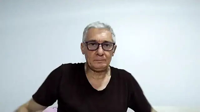 Snapshot of BIGUNCUTHARDCOCK chatting on 03-22-26, 02:09 BIGUNCUTHARDCOCK online show from 03-22-26, 02:09