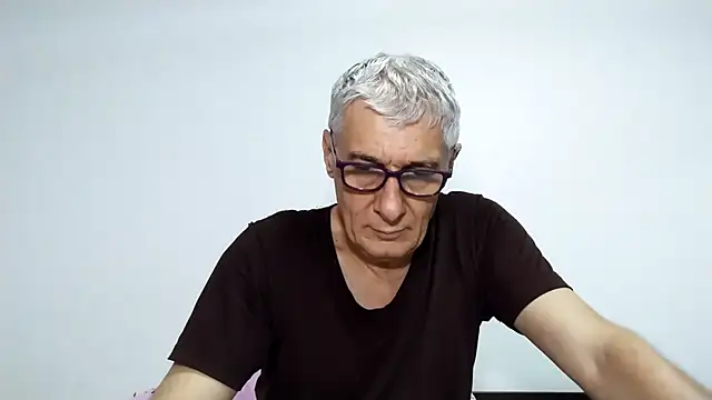 Snapshot of BIGUNCUTHARDCOCK chatting on 03-24-26, 01:21 BIGUNCUTHARDCOCK online show from 03-24-26, 01:21