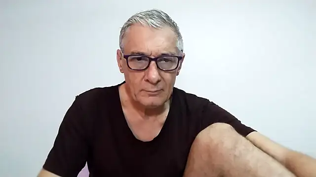 Snapshot of BIGUNCUTHARDCOCK chatting on 03-26-26, 01:01 BIGUNCUTHARDCOCK online show from 03-26-26, 01:01