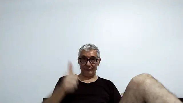 Snapshot of BIGUNCUTHARDCOCK chatting on 03-29-26, 03:23 BIGUNCUTHARDCOCK online show from 03-29-26, 03:23