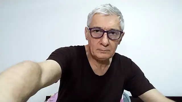 Snapshot of BIGUNCUTHARDCOCK chatting on 03-30-26, 04:02 BIGUNCUTHARDCOCK online show from 03-30-26, 04:02