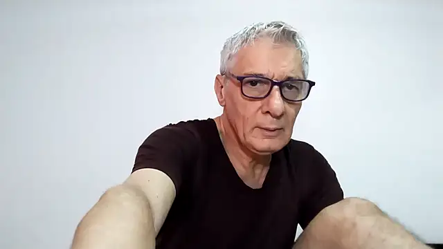 Snapshot of BIGUNCUTHARDCOCK chatting on 03-31-26, 01:51 BIGUNCUTHARDCOCK online show from 03-31-26, 01:51