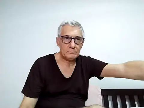 Snapshot of BIGUNCUTHARDCOCK chatting on 04-08-26, 02:55 BIGUNCUTHARDCOCK online show from 04-08-26, 02:55