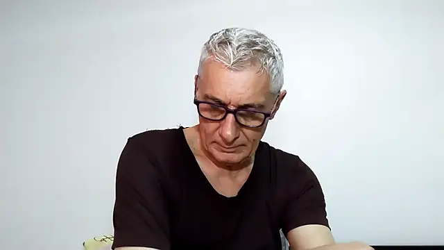 Snapshot of BIGUNCUTHARDCOCK chatting on 04-12-26, 01:54 BIGUNCUTHARDCOCK online show from 04-12-26, 01:54