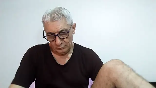 Snapshot of BIGUNCUTHARDCOCK chatting on 04-13-26, 02:06 BIGUNCUTHARDCOCK online show from 04-13-26, 02:06