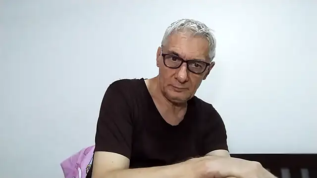 Snapshot of BIGUNCUTHARDCOCK chatting on 04-16-26, 12:33 BIGUNCUTHARDCOCK online show from 04-16-26, 12:33