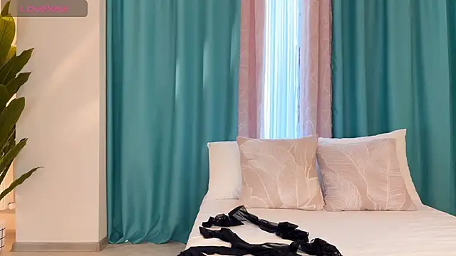 UrGoddessJenny online show from 06-15-26, 01:35