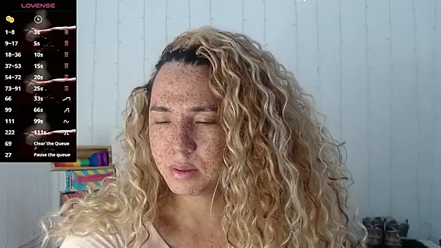 SofiaMadisson online show from 01-07-25, 01:35