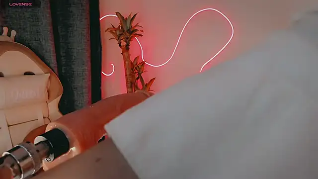 Queen Deepthroat online show from 02-21-26, 11:39