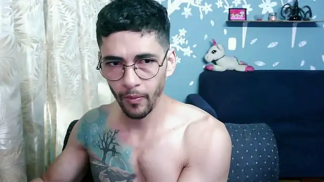 Snapshot of ponzothc chatting on 11-13-25, 08:52 ponzothc online show from 11-13-25, 08:52