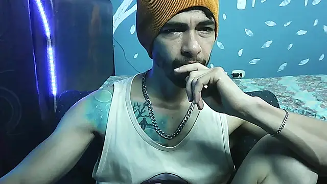 Snapshot of ponzothc chatting on 03-31-26, 11:05 ponzothc online show from 03-31-26, 11:05