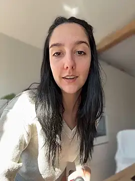 Snapshot of _Juliette chatting on 03-24-26, 09:36 Juliette online show from 03-24-26, 09:36