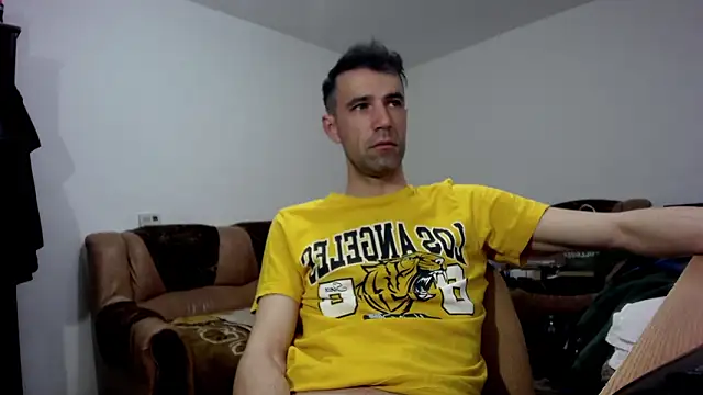 I like older menn online show from 03-28-26, 07:19