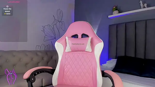 atenea jones online show from 10-23-25, 08:40