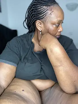 Snapshot of MsWhiteChocolatte chatting on 02-12-26, 04:18 MsWhiteChocolatte online show from 02-12-26, 04:18