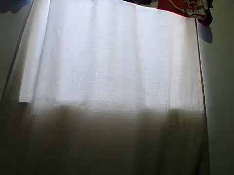 Snapshot of Laura_martin_ chatting on 07-07-26, 11:03 Laura martin online show from 07-07-26, 11:03