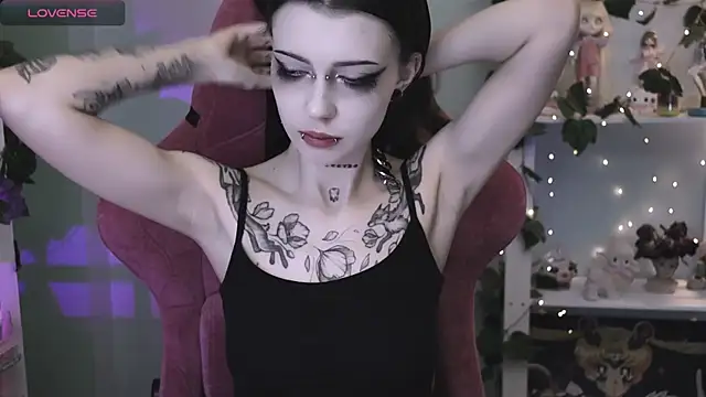 prettybones online show from 06-29-26, 09:37