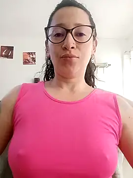 emilypoppy3 online show from 03-08-26, 12:53