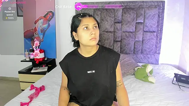 Snapshot of CandyRoxx1_ chatting on 06-30-26, 04:30 CandyRoxx1 online show from 06-30-26, 04:30