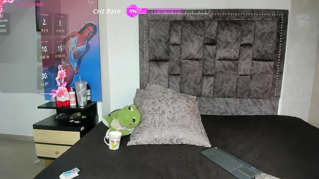 Snapshot of CandyRoxx1_ chatting on 07-09-26, 04:11 CandyRoxx1 online show from 07-09-26, 04:11