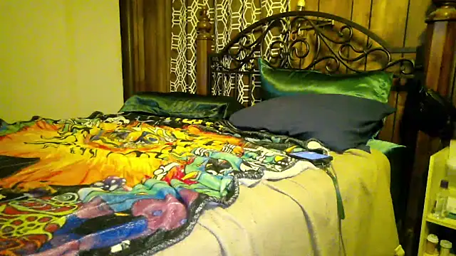 Snapshot of samone9 chatting on 04-21-26, 02:51 samone9 online show from 04-21-26, 02:51