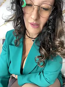 Katie-n online show from 06-17-26, 07:22
