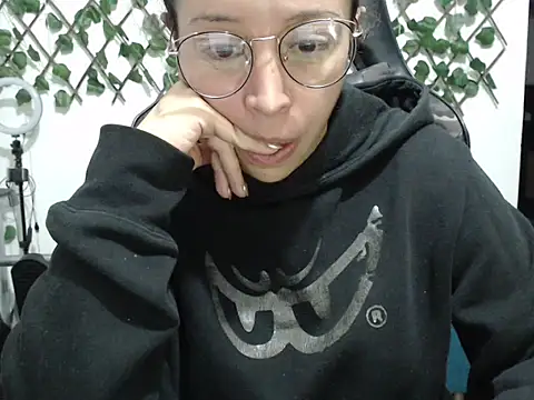jeiana4u online show from 05-04-26, 02:40